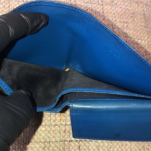 LOUIS VUITTON Blue Epi Leather Marco BiFold Wallet MI0971 - Picture 12 of 17